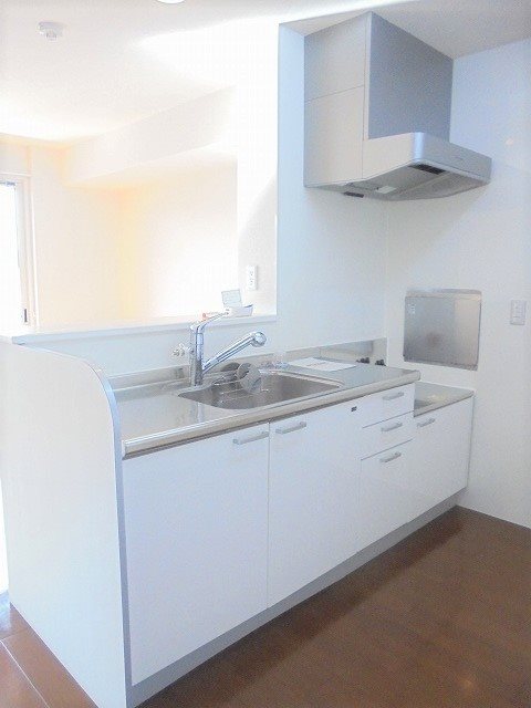 キッチン　写真は202号室です。（参考）