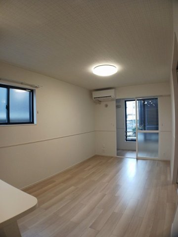 居室・リビング　使いやすい居間です