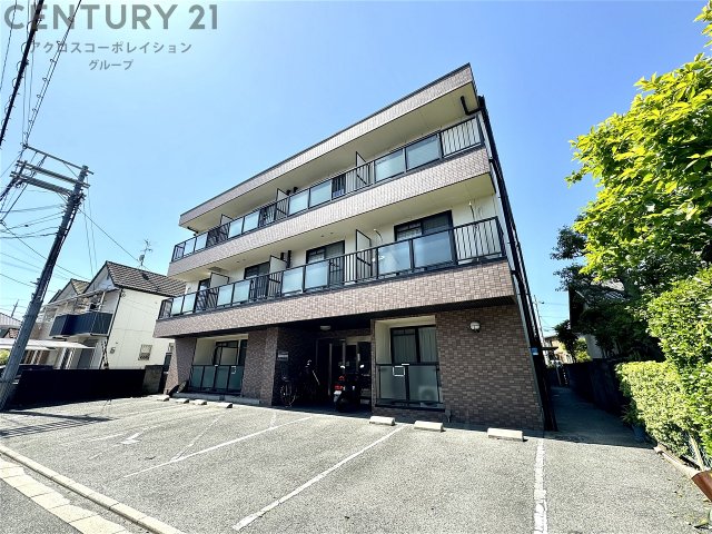 建物外観　自転車置き場あります♪