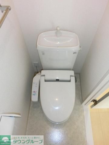 トイレ　ウォシュレット機能付き