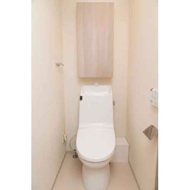 トイレ　※写真は同タイプ住戸です。