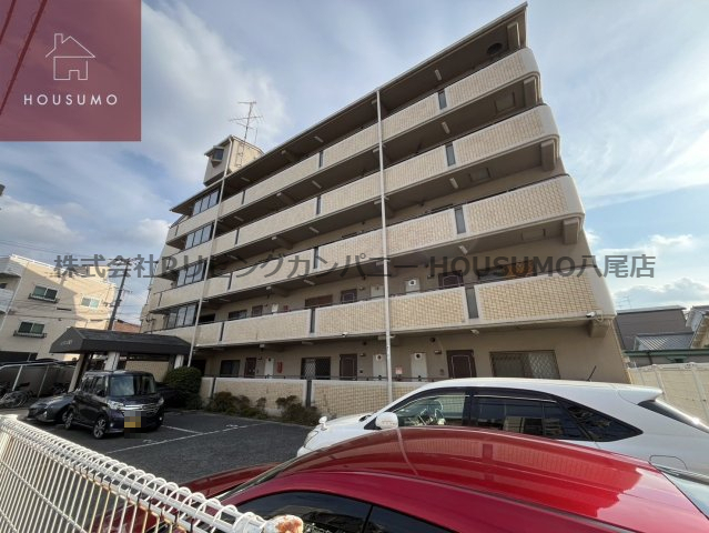 建物外観　落ち着いた雰囲気の外観です