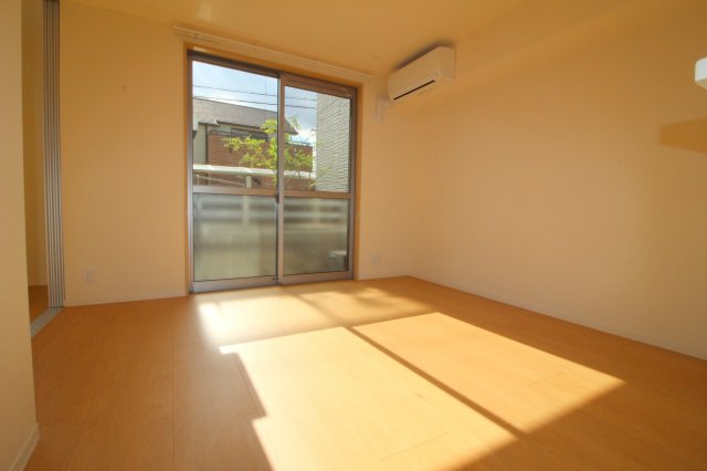 居室・リビング　別室の写真使用