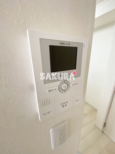 セキュリティ　女性の方でも安心のモニター付きインターフォン♪