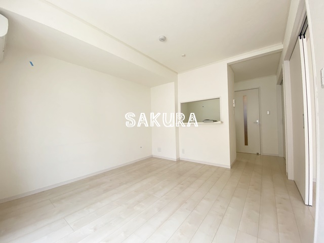 居室・リビング　開放感のあるゆったりとしたお部屋です♪