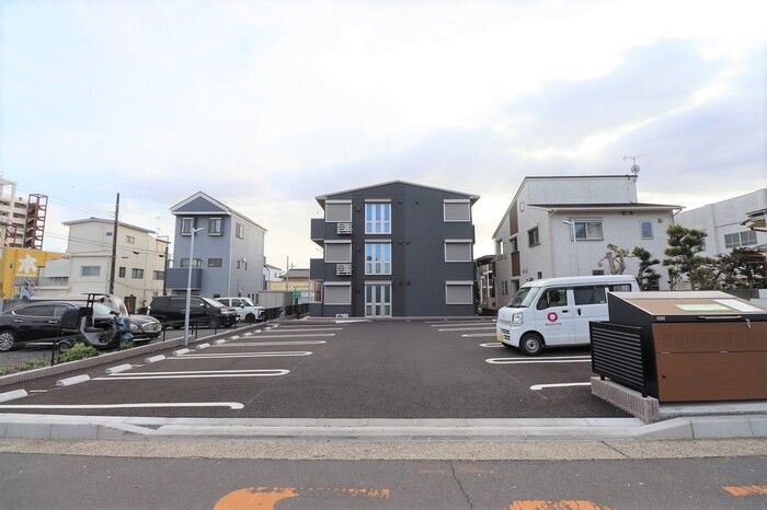 駐車場　駐車場完備です