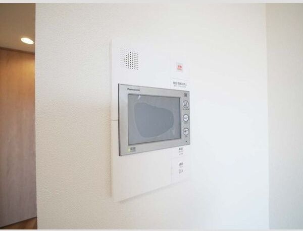 セキュリティ　同シリーズの内装写真となります