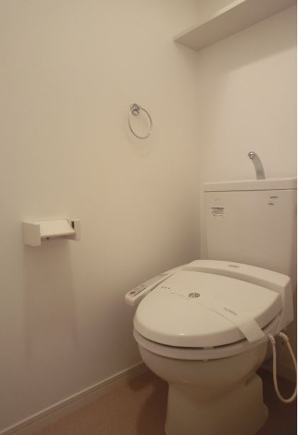 トイレ　温水式便座参考写真