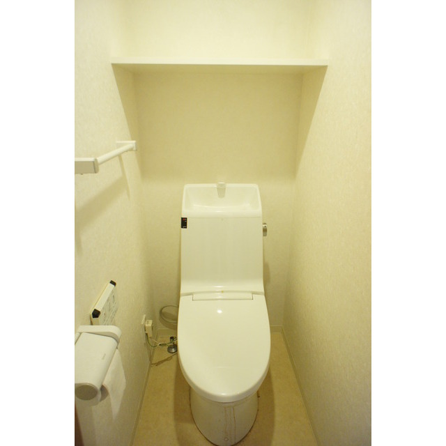 トイレ　温水洗浄便座つきトイレ