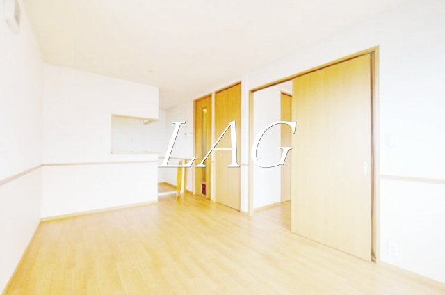 居室・リビング　洋室のお部屋です。（同仕様です。）