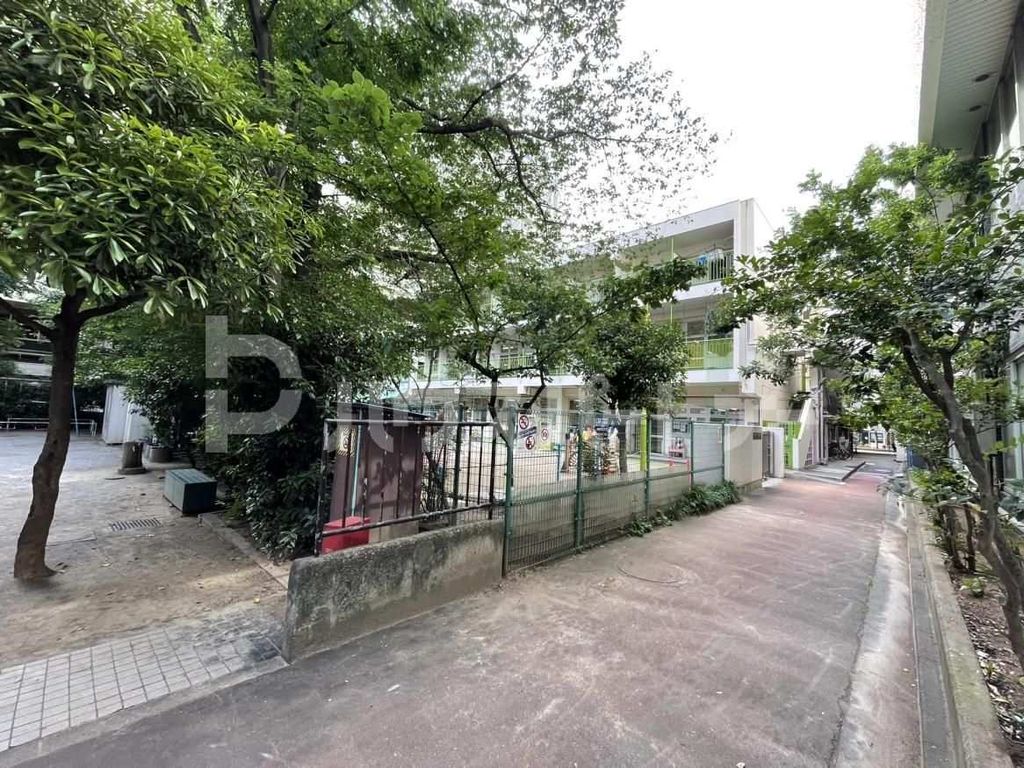 幼稚園・保育園　豊島区立　南大塚保育園（幼稚園・保育園）まで240m