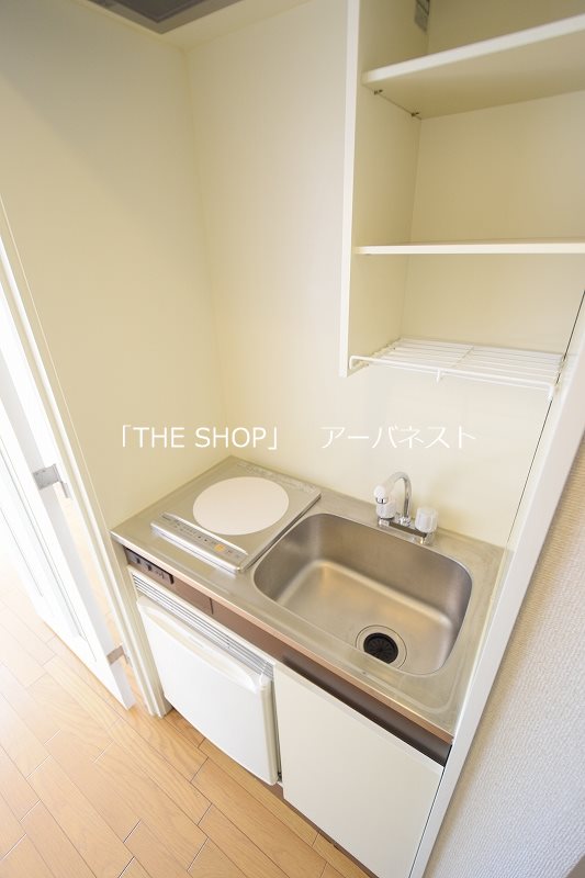 キッチン　IHクッキングヒーター（同タイプの別部屋の写真です）
