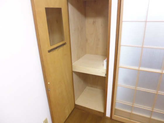 収納　※別号室の写真です。
