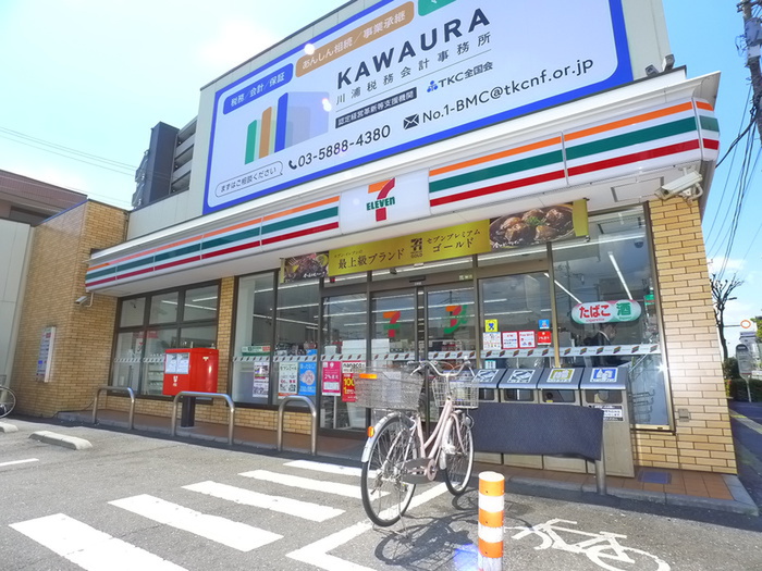 コンビニ　セブンイレブン（コンビニ）まで74m