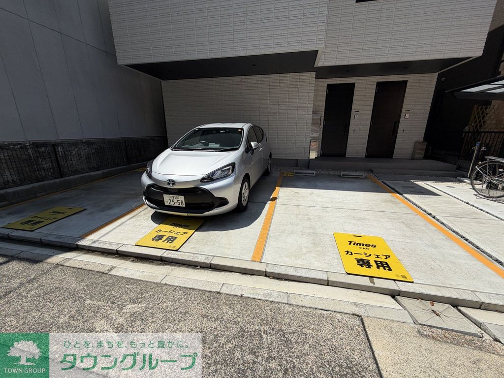 駐車場　駐車場