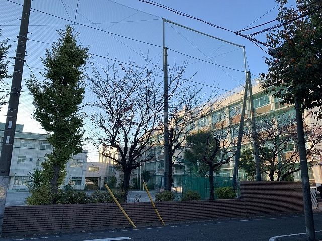 中学校　江戸川区立松江第二中学校（中学校）まで330m