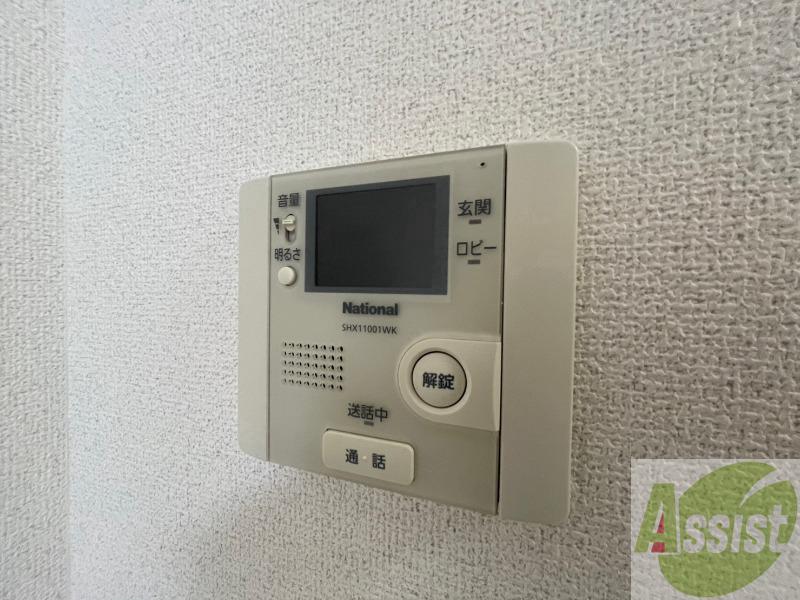 セキュリティ　ＴＶモニター付インターホンです。来客者の顔が見えるので安心！