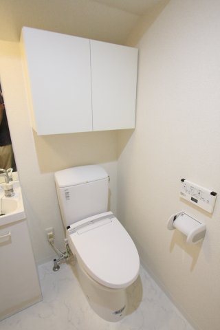 トイレ　（別タイプ参考写真）アルテシモヴァレント　文京区白山3