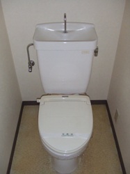 トイレ　暖房便座です。