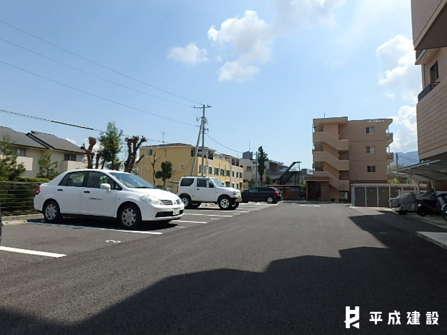 駐車場　駐車場