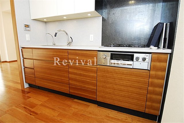 キッチン　設備充実のシステムキッチンでございます