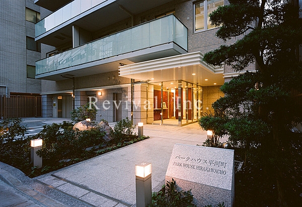 エントランス　雰囲気の良いグランドエントランスでございます