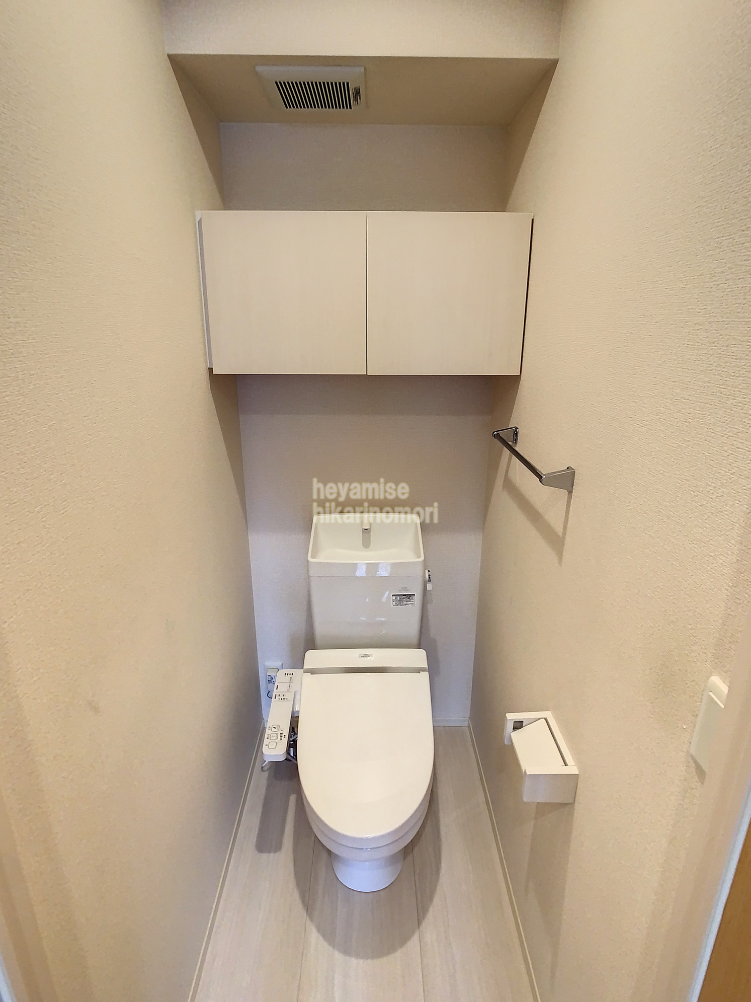 トイレ　写真は205号です。