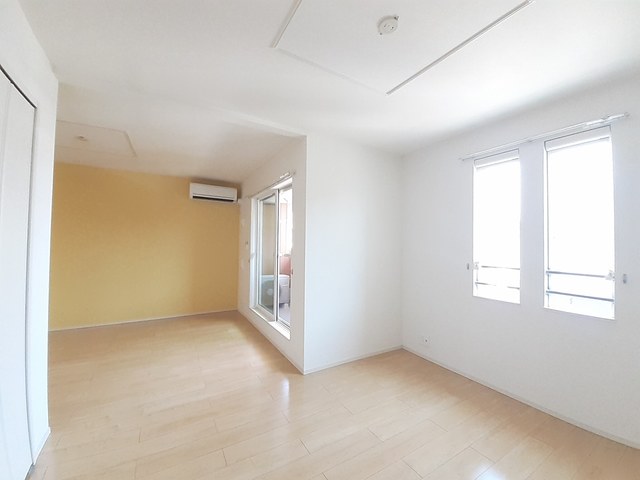 居室・リビング　広々としたリビングです。