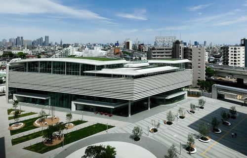 【サンヒルズ松原の図書館】