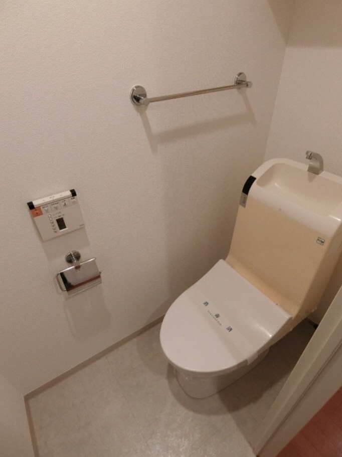 トイレ　別部屋参考写真