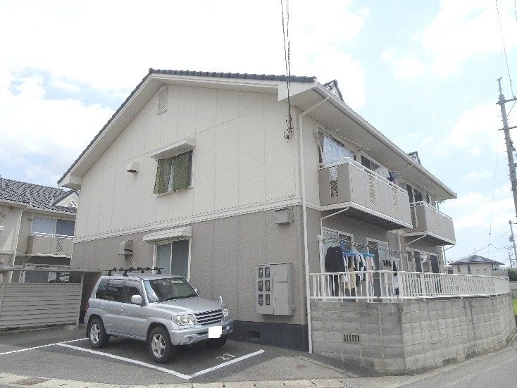 建物外観　南向きで日当たり良好♪