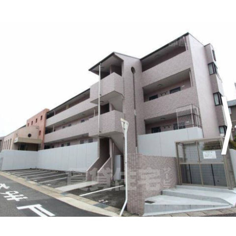 名古屋市名東区高柳町のアパートの建物外観