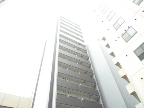 【名古屋市中区丸の内のマンションの建物外観】