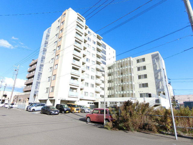 【函館市松風町のマンションの建物外観】