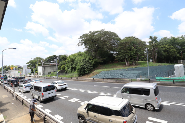 【松戸市二ツ木のアパートの駐車場】