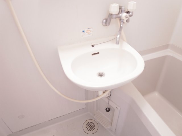 【橿原市内膳町のアパートの洗面設備】