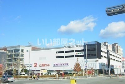 【神戸市中央区脇浜町のマンションのショッピングセンター】