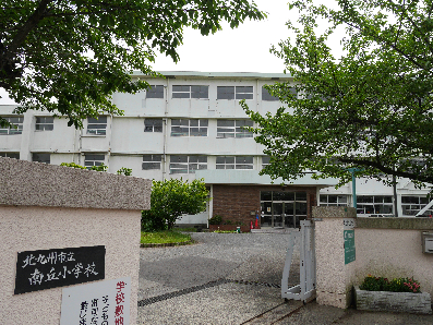 【サンリマーレの小学校】