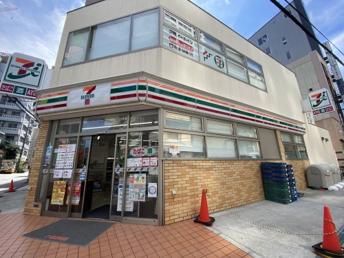 【大阪市中央区本町のマンションのコンビニ】