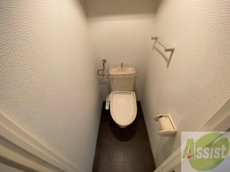 トイレ　ウォシュレット機能がついたトイレ。安心して使用できますね。