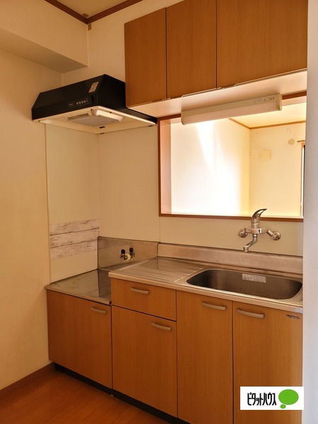 キッチン　カウンタータイプ。