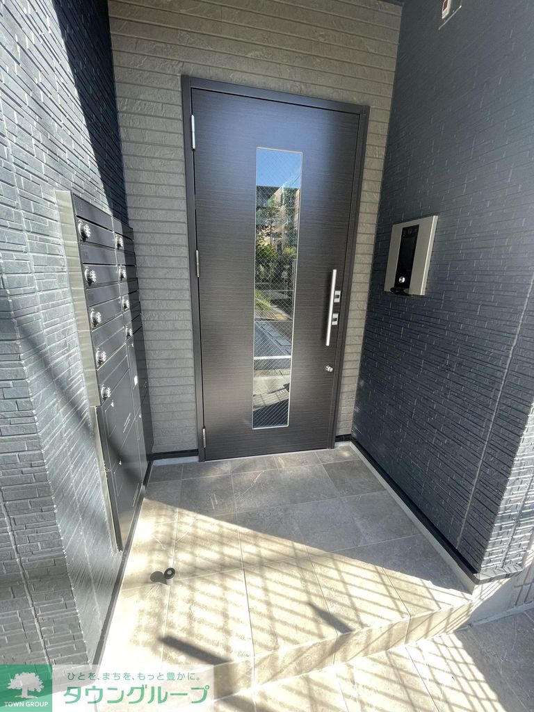 エントランス　バルコニー