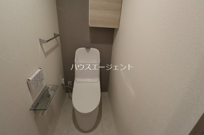 トイレ　トイレはウォシュレット付です。
