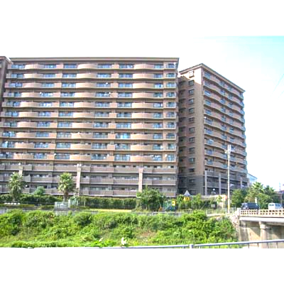 建物外観　落ち着いた雰囲気の外観です