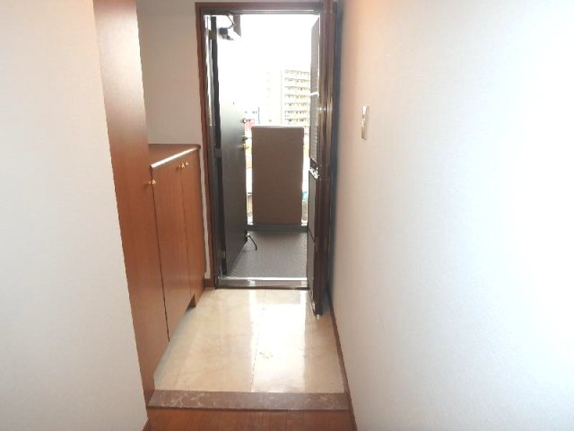 玄関　収納もある玄関です