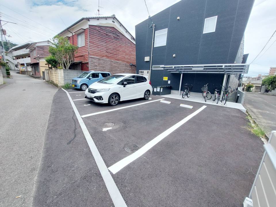 駐車場　駐車場