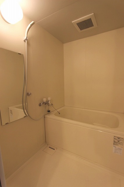 バス・シャワールーム　同物件別部屋