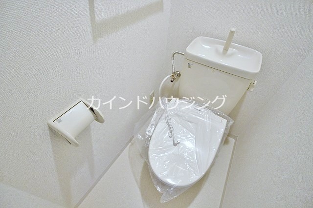 トイレ　ウォシュレット付き