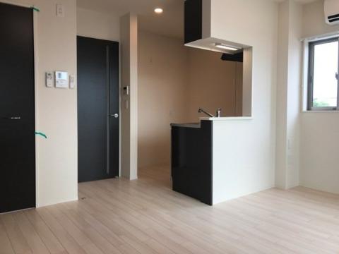 居室・リビング　室内