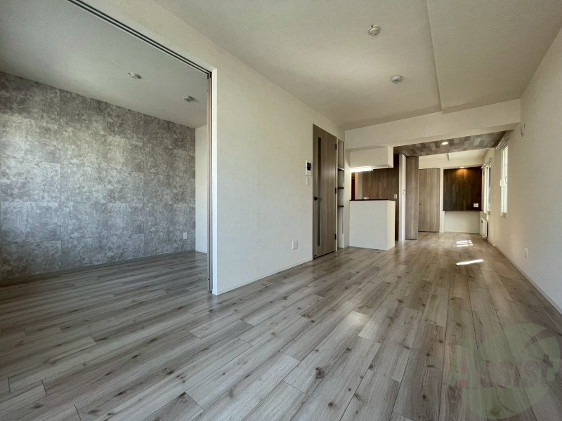 居室・リビング　広々としたリビングですね。使い勝手がよさそうですね！